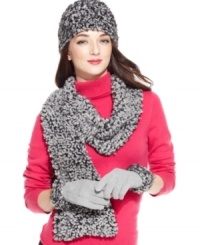 Classically chic and undecidedly essential, this ultra-soft cap from Cejan works wonders fending off the cold winter chill. Classically chic and undecidedly essential, this ultra-soft cap from Cejan works wonders fending off the cold winter chill.
