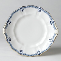 Though Grenville's geometric shapes and studs, set in a narrow border, lend the pattern a modern feel, the stylish leaf and flower elements closely follow classic Derby tradition. Though Grenville's geometric shapes and studs, set in a narrow border, lend the pattern a modern feel, the stylish leaf and flower elements closely follow classic Derby tradition.