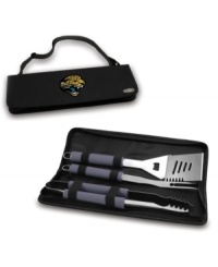 Be a BBQ champ. With a durable zipped design and all the essential tools enclosed, the NFL Teams Metro BBQ tote makes it possible for you to prepare crowd favorites like burgers, ribs and steak even when you're away from home. Be a BBQ champ. With a durable zipped design and all the essential tools enclosed, the NFL Teams Metro BBQ tote makes it possible for you to prepare crowd favorites like burgers, ribs and steak even when you're away from home.