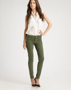 Work the trend in ultra-stretchy skinnies with five-pocket styling and a flattering medium rise. THE FITSkinny fitMedium rise, about 8Inseam, about 29THE DETAILSButton closureZip flyFive-pocket style98% cotton/2% LycraMachine washMade in USA of imported fabricModel shown is 5'10 (177cm) wearing US size 2.