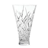 Featuring an updated version of the popular Duchesse pattern. Produced in full lead crystal and designed by Vera Wang. Featuring an updated version of the popular Duchesse pattern. Produced in full lead crystal and designed by Vera Wang.