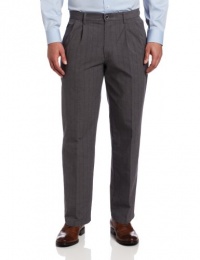 Dockers Men's Signature Khaki D3 Classic Fit Pleated Pant
