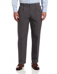 Dockers Men's Signature Khaki D3 Classic Fit Pleated Pant Dockers Men's Signature Khaki D3 Classic Fit Pleated Pant