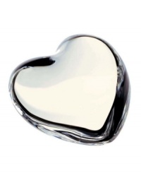 The universal symbol of love presented in the flawless clarity of Baccarat crystal. An elegant and memorable way to remind that special someone of your true affection. The universal symbol of love presented in the flawless clarity of Baccarat crystal. An elegant and memorable way to remind that special someone of your true affection.