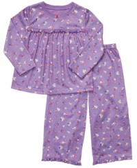 She'll be fancy-free as she drifts off into dream-world sporting this lovely shirt and pant sleepwear set from Carter's. She'll be fancy-free as she drifts off into dream-world sporting this lovely shirt and pant sleepwear set from Carter's.