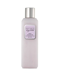 Laura Mercier Fresh Fig Crème Body Wash thoroughly cleanses the skin with a natural based cleanser derived from coconut, oat and corn. Gentle for daily use, the creamy lather will leave the skin feeling smooth and moisturized. Using natural-based cleansers that do not strip the skin of its natural moisture, Fresh Fig Crème Body Wash protects the skin from drying effects in the environment. The indulgent essence of fresh Celeste Figs mingle with dewy fruit bouquets of Apricot Nectar and sensuous Ylang-Ylang to create a rich, luxurious scent, unlike any other. Laura Mercier Fresh Fig Crème Body Wash thoroughly cleanses the skin with a natural based cleanser derived from coconut, oat and corn. Gentle for daily use, the creamy lather will leave the skin feeling smooth and moisturized. Using natural-based cleansers that do not strip the skin of its natural moisture, Fresh Fig Crème Body Wash protects the skin from drying effects in the environment. The indulgent essence of fresh Celeste Figs mingle with dewy fruit bouquets of Apricot Nectar and sensuous Ylang-Ylang to create a rich, luxurious scent, unlike any other.