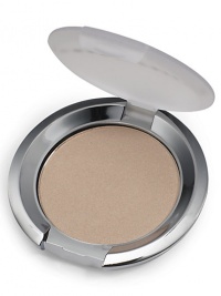 SHINE EYE SHADE is a light-textured shadow with a wonderful pearlescent glow. A high density of real pearl create its fine, crease-proof consistency that actually smoothes unevenness. Worn on its own, Shine Eye Shade creates a wash of liquid iridescence or creates a bright accent for matte shadows. SHINE EYE SHADE is a light-textured shadow with a wonderful pearlescent glow. A high density of real pearl create its fine, crease-proof consistency that actually smoothes unevenness. Worn on its own, Shine Eye Shade creates a wash of liquid iridescence or creates a bright accent for matte shadows.