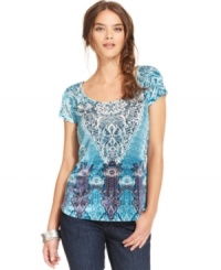 In fall's hottest fabric, this velvet Lucky Brand Jeans printed top is perfect for pairing with all your fave denim! In fall's hottest fabric, this velvet Lucky Brand Jeans printed top is perfect for pairing with all your fave denim!