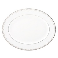 Paisley Bloom brings Marchesa's signature beaded accents to life on a tailored white bone dinnerware body. Silver mica and platinum decorate the rim for added appeal. The unique artistry of paisley and florals create a graceful tabletop collection that is romantic and refined, perfect for every dinner party. Paisley Bloom brings Marchesa's signature beaded accents to life on a tailored white bone dinnerware body. Silver mica and platinum decorate the rim for added appeal. The unique artistry of paisley and florals create a graceful tabletop collection that is romantic and refined, perfect for every dinner party.