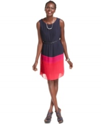Jessica Howard's dress features show-stopping colorblocked style and a flattering belted silhouette. Jessica Howard's dress features show-stopping colorblocked style and a flattering belted silhouette.