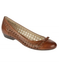 A closed-toe shoe that's ideal for warmer seasons. The Diaria flats by Naturalizer are perfect for the office with their bow-topped cap toe and perforated detailing for breathability. A closed-toe shoe that's ideal for warmer seasons. The Diaria flats by Naturalizer are perfect for the office with their bow-topped cap toe and perforated detailing for breathability.