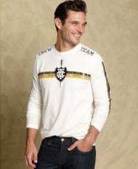 Freshen up you shirting style with this long-sleeved t-shirt from Tommy Hilfiger. Freshen up you shirting style with this long-sleeved t-shirt from Tommy Hilfiger.