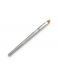 Dior introduces a new Backstage Brush to build on our expertise in Artistry. Dior takes Backstage to the next level with an expansion of its line of professional artistry brushes. Perfectly in sync with Backstage, this brush has silver handles, decorated in white Dior Logomania. Made from the finest, softest of brush hairs, this is the perfect essential for any beauty maven! Dior introduces a new Backstage Brush to build on our expertise in Artistry. Dior takes Backstage to the next level with an expansion of its line of professional artistry brushes. Perfectly in sync with Backstage, this brush has silver handles, decorated in white Dior Logomania. Made from the finest, softest of brush hairs, this is the perfect essential for any beauty maven!