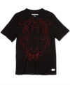 Get into the mouth of the wild. This stitched graphic tee from Sean John gives your look a little extra edge.