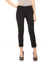 Perfect for showcasing statement shoes, these cropped Vince Camuto trousers are a stylish staple for any wardrobe! Perfect for showcasing statement shoes, these cropped Vince Camuto trousers are a stylish staple for any wardrobe!