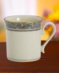 For nearly 150 years, Lenox has been renowned throughout the world as a premier designer and manufacturer of fine china. The formal Autumn pattern expresses the joy of gracious living and entertaining, in an exquisitely simple design on heirloom-quality ivory bone china banded in gold. For nearly 150 years, Lenox has been renowned throughout the world as a premier designer and manufacturer of fine china. The formal Autumn pattern expresses the joy of gracious living and entertaining, in an exquisitely simple design on heirloom-quality ivory bone china banded in gold.