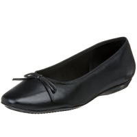 Trotters Women's Carlee Slip-On Trotters Women's Carlee Slip-On