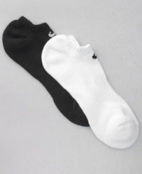 Never let them see you sweat with the discreet no-show fit and moisture-wicking fabric of Nike's six pack of cotton socks. Never let them see you sweat with the discreet no-show fit and moisture-wicking fabric of Nike's six pack of cotton socks.