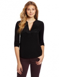 BCBGMAXAZRIA Women's Woven V-Neck Sportswear Top BCBGMAXAZRIA Women's Woven V-Neck Sportswear Top
