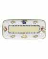Bring the lush bounty of the French countryside to your table with this cheery sandwich tray. Fresh summer fruits and leaf garland adorn durable porcelain from Villeroy & Boch.