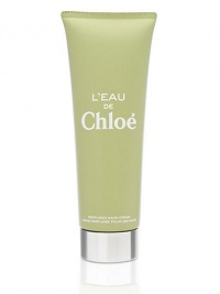 L'Eau de Chloé hand cream is new and exclusive to the Chloé beauty house. The fresh hand cream opens with grapefruit, cedrat and sweet peach blending easily with an original natural rose water, ending with warm notes of cedarwood, patchouli essence and amber for an easy to wear scent. 2.5 oz.