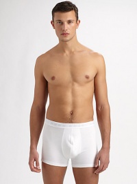 Form-fitting essentials designed for a smooth fit under clothes in fine Egyptian cotton. Pack of 3 (includes white, black, grey) Elastic logo waistband Cotton Machine wash Imported Form-fitting essentials designed for a smooth fit under clothes in fine Egyptian cotton. Pack of 3 (includes white, black, grey) Elastic logo waistband Cotton Machine wash Imported