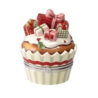 Christmas gets even sweeter with Villeroy & Boch's delicious cupcake ornament. Christmas gets even sweeter with Villeroy & Boch's delicious cupcake ornament.