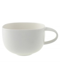Minimal yet elegant, this fine china breakfast cup is the perfect way to begin or end every day. Customize your own table arrangement with other pieces from the sleek Urban Nature collection from Villeroy & Boch. Minimal yet elegant, this fine china breakfast cup is the perfect way to begin or end every day. Customize your own table arrangement with other pieces from the sleek Urban Nature collection from Villeroy & Boch.