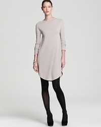 Embrace a minimalist approach to style with an understated Halston Heritage dress finished with a chic fishtail hem for real modern edge. Embrace a minimalist approach to style with an understated Halston Heritage dress finished with a chic fishtail hem for real modern edge.