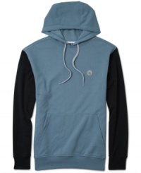 Step up your casual wear with this stylish Volcom hoodie. Step up your casual wear with this stylish Volcom hoodie.