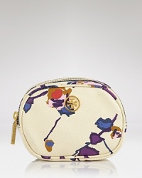 Hit print with this pretty little cosmetics case from Tory Burch. It's perfect proportions and delicate logo plaque will add a dose of polish to your beauty regimen. Hit print with this pretty little cosmetics case from Tory Burch. It's perfect proportions and delicate logo plaque will add a dose of polish to your beauty regimen.