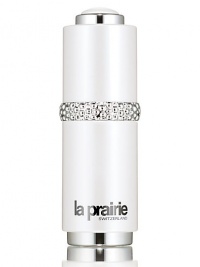 The most potent product of the systéme, combining anti-aging, anti-pigmentation and luminescence with pearlescent pigments and liquid crystals to inhibit melanin production, detoxify and beautify. Dark spots and uneven coloring can give your skin an aged look beyond its years. This potent anti-pigmentation serum interrupts the cycle that creates age spots, stopping discoloration before it begins. The most potent product of the systéme, combining anti-aging, anti-pigmentation and luminescence with pearlescent pigments and liquid crystals to inhibit melanin production, detoxify and beautify. Dark spots and uneven coloring can give your skin an aged look beyond its years. This potent anti-pigmentation serum interrupts the cycle that creates age spots, stopping discoloration before it begins.