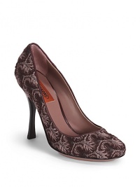 THE LOOKTwo-tone abstract jacquard upperRound-toePadded insoleStacked heel, 4 (100mm)THE MATERIALSignature patterned fabric upperLeather liningLeather soleORIGINMade in Italy THE LOOKTwo-tone abstract jacquard upperRound-toePadded insoleStacked heel, 4 (100mm)THE MATERIALSignature patterned fabric upperLeather liningLeather soleORIGINMade in Italy