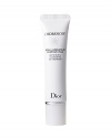 Dior Diorsnow White Reveal Illuminating Eye Treatment is a moisturizing and brightening eye treatment that visibly reduces all areas of shadow around eyes (dark circles and puffiness) by helping to boost mirco-circulation. The eye contour appears less puffy, smoothed and brightened. Your eyes light up with a new sparkle.