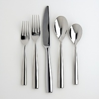 Linden Mirror is a 20-piece everyday flatware set that consists of four, five piece place settings. Linden Mirror is a 20-piece everyday flatware set that consists of four, five piece place settings.