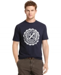 Seal the deal on a great graphic look with this t-shirt from Izod.