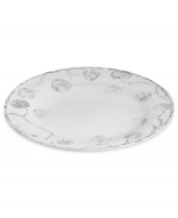 Michael Aram branches out from his renowned metal collection with the Botanical Leaf dinner plate. Simple foliage rooted in fine Limoges porcelain brings a lightness and ease to modern tables in shades of gray. Michael Aram branches out from his renowned metal collection with the Botanical Leaf dinner plate. Simple foliage rooted in fine Limoges porcelain brings a lightness and ease to modern tables in shades of gray.