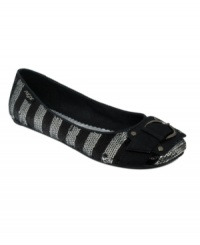 So so sweet. The Apple Juice flats by Sugar shoes feature pretty sequined stripes that will make sure your day is a sparkly one. So so sweet. The Apple Juice flats by Sugar shoes feature pretty sequined stripes that will make sure your day is a sparkly one.