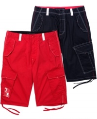 It's in the details. Exposed stitching and cargo pockets on these cargo shorts from Sean John upgrades any summer style. It's in the details. Exposed stitching and cargo pockets on these cargo shorts from Sean John upgrades any summer style.