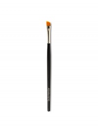 A synthetic, flat angled brush designed specifically for flawless application of Brow Definer. The fine tip precisely delivers pigment and places each brow hair in its rightful place. APPLICATION: Press Brow Definer Brush into Brow Definer to pick up product. Sweep brush through the brow to coat each hair with pigment. Use the tip to fill in small holes or sparse areas. 