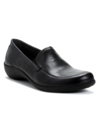 A very wearable loafer--with both style and comfort in mind. A very wearable loafer--with both style and comfort in mind.