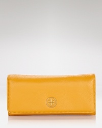 And the envelope goes to...Take award winning style out for the evening with this leather clutch from Tory Burch, ideally sized to go from dinner to dancing without a style misstep. And the envelope goes to...Take award winning style out for the evening with this leather clutch from Tory Burch, ideally sized to go from dinner to dancing without a style misstep.