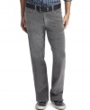 With a straight leg and a touch of stretch, these Kenneth Cole Reaction corduroys give you a flattering fit.