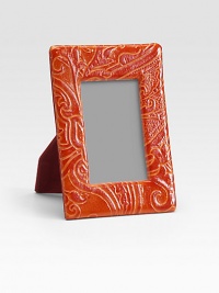 A true original, handcrafted in Italy from paisley-embossed leather that adds stunning texture to a favorite photo. Leather/woodMade in ItalyDIMENSION INFORMATION4 X 55.25 X 6.75 A true original, handcrafted in Italy from paisley-embossed leather that adds stunning texture to a favorite photo. Leather/woodMade in ItalyDIMENSION INFORMATION4 X 55.25 X 6.75