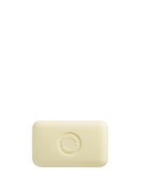 Faithful to the original citrus, minty, woody scent of Eau d'orange verte. Cleanses and subtly scents the skin, without a drying effect. Faithful to the original citrus, minty, woody scent of Eau d'orange verte. Cleanses and subtly scents the skin, without a drying effect.