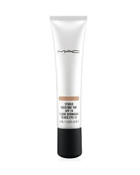 A light, tinted moisturizer with SPF 15 and other skin-nourishing ingredients. An easy one-step finish specially suited for the season, this sheer tint provides just enough coverage to even out the skin tone while creating a flawlessly protected, softly moisturized finish. A light, tinted moisturizer with SPF 15 and other skin-nourishing ingredients. An easy one-step finish specially suited for the season, this sheer tint provides just enough coverage to even out the skin tone while creating a flawlessly protected, softly moisturized finish.