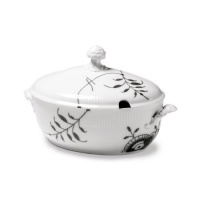 Royal Copenhagen Black Fluted Mega Tureen Royal Copenhagen Black Fluted Mega Tureen