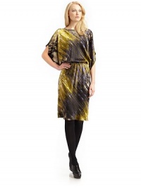 THE LOOKElbow-length dolman sleevesElastic waistAllover abstract printTHE FITAbout 47½ from shoulder to hemTHE MATERIALSilkCARE & ORIGINDry cleanImportedModel shown is 5'11 (180cm) wearing US size Small. THE LOOKElbow-length dolman sleevesElastic waistAllover abstract printTHE FITAbout 47½ from shoulder to hemTHE MATERIALSilkCARE & ORIGINDry cleanImportedModel shown is 5'11 (180cm) wearing US size Small.