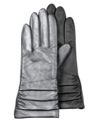 Stylish ruching and sumptuous cashmere lining add fashionable flair and luxury to Charter Club's classic leather gloves. Stylish ruching and sumptuous cashmere lining add fashionable flair and luxury to Charter Club's classic leather gloves.