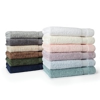 This Christy Radiance hand towel is a vivid color plus towel made to resist fading, discoloration and spotting from chemicals found in most skin care products and acne creams. This Christy Radiance hand towel is a vivid color plus towel made to resist fading, discoloration and spotting from chemicals found in most skin care products and acne creams.